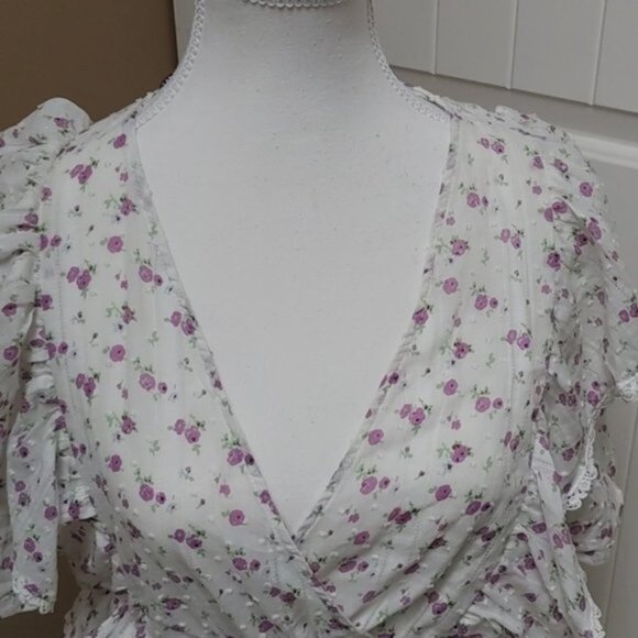 ANTHROPOLOGIE Selected Femme White ruffled peasant short sleeves top flower - Picture 3 of 15